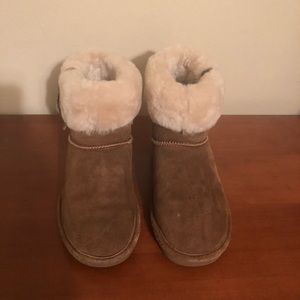 BEARPAW Abby (Women's) size 7